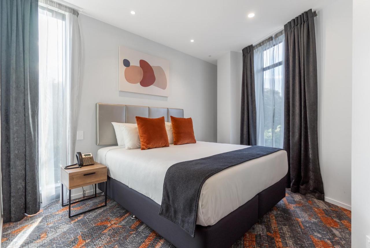Ramada By Wyndham Newmarket Окленд Экстерьер фото