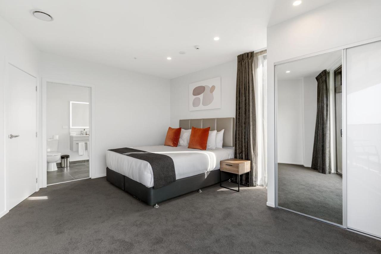 Ramada By Wyndham Newmarket Окленд Экстерьер фото
