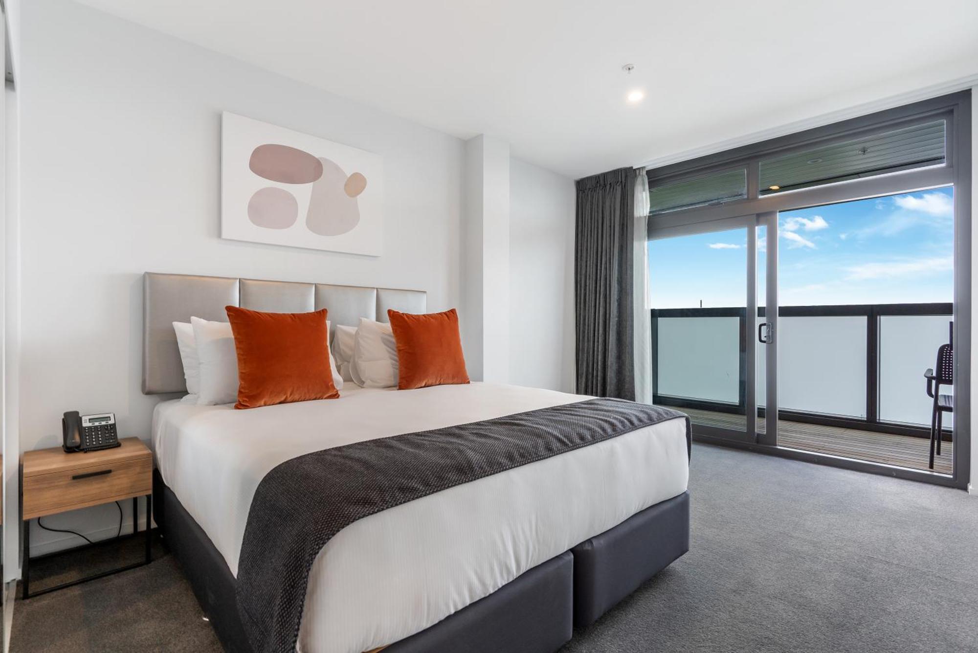 Ramada By Wyndham Newmarket Окленд Номер фото